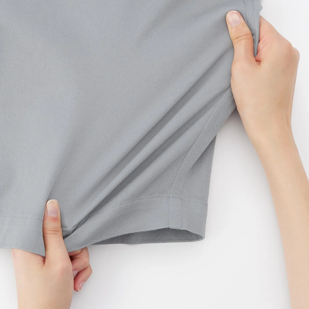 Men's Cotton Blend Chino Shorts.